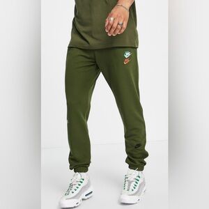 NIKE Multi Futura Cuffed Sweatpants In Khaki-green Men’s Medium